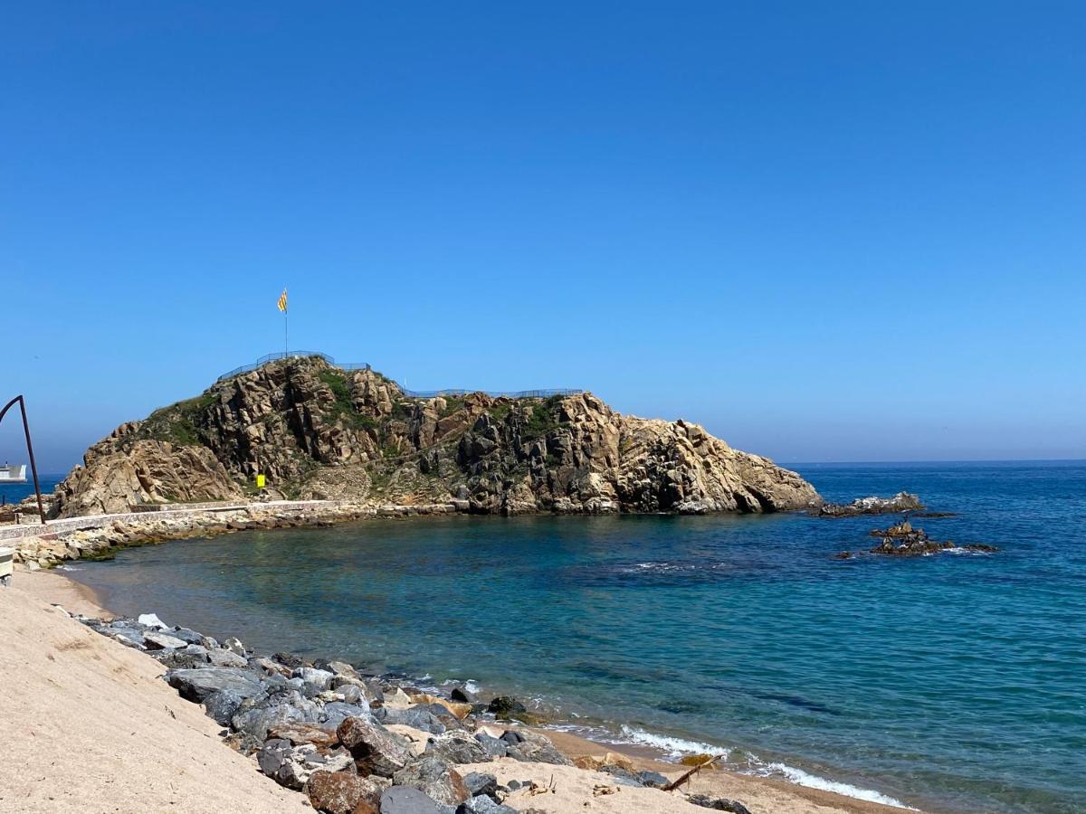 El Rancho At The Beach Blanes Kültér fotó